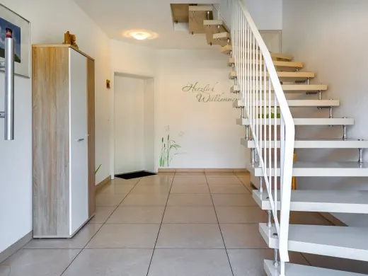 Großer einladender Hausflur